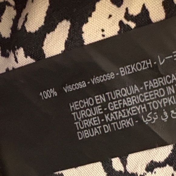 Zara Black White Print V-Neck Ruffle Bottom Shift mini Dress medium - Picture 3 of 8